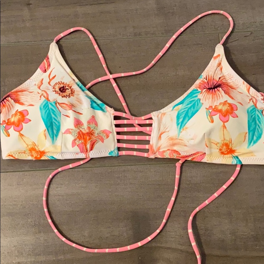 Reversible bikini top